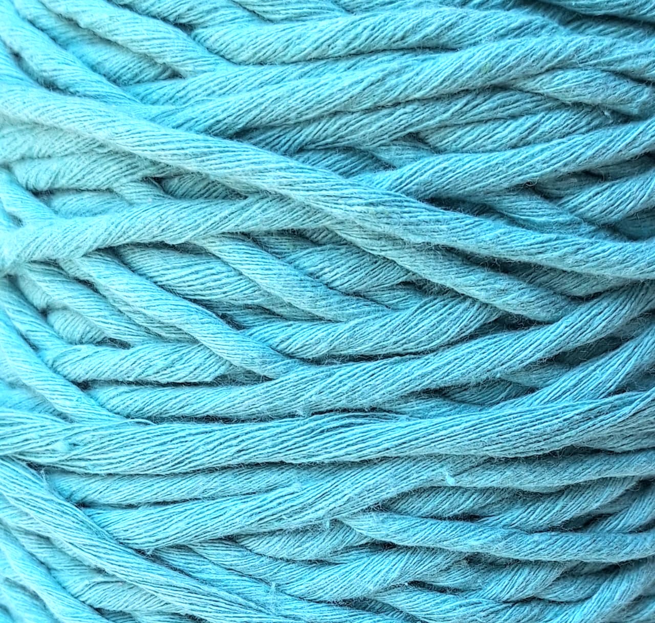 Hilaza Aqua 3-4mm 1kg