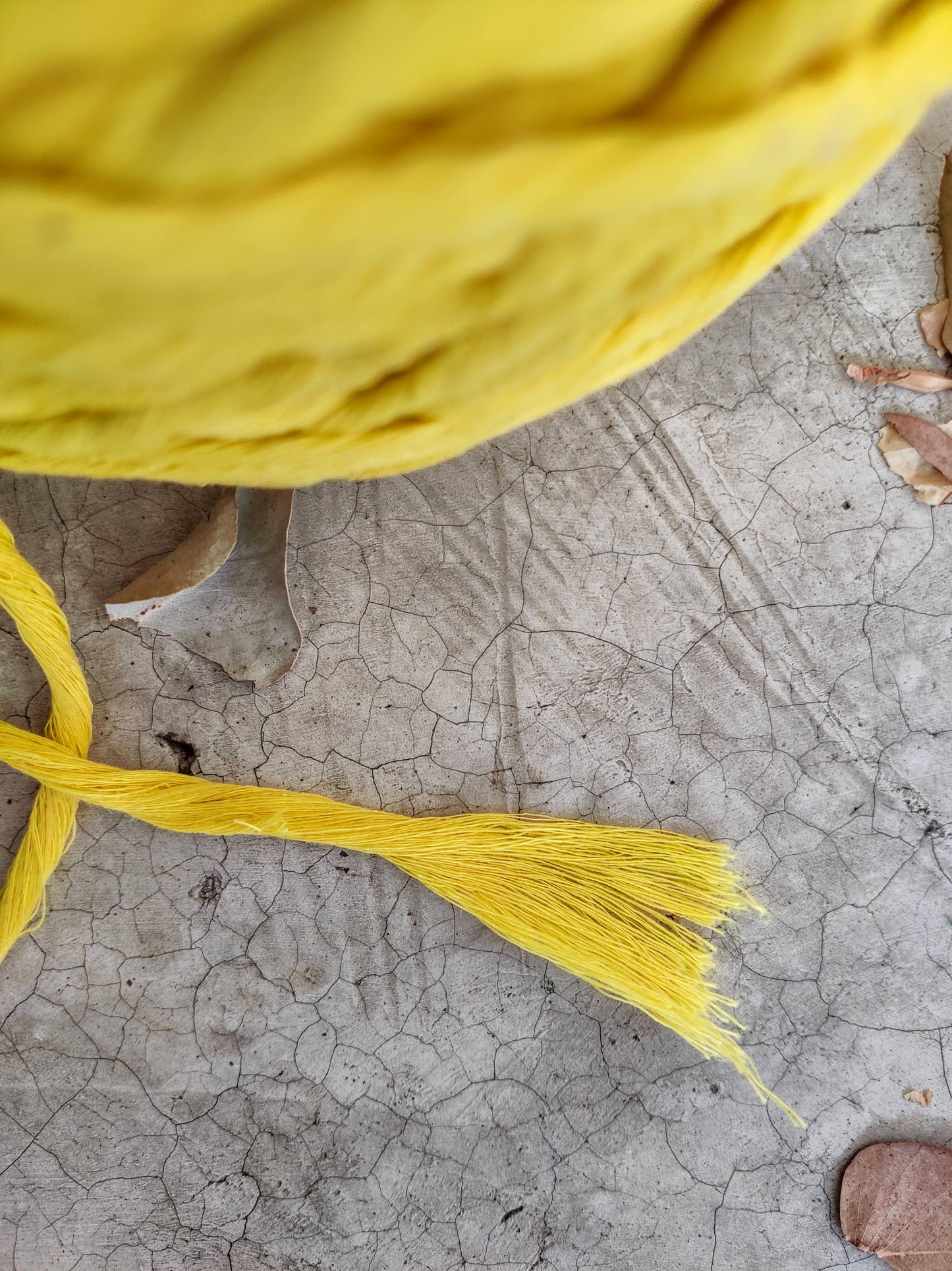 Hilaza Poliester Amarillo 1kg