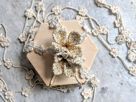 Lazo para bodas de flores 100% algodón y cristal checo